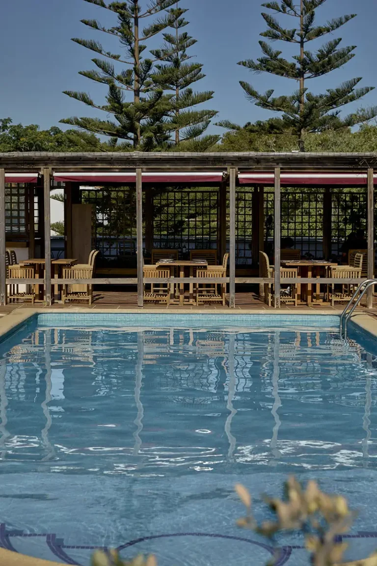 Hotel Son Granot zona de desayuno y piscina